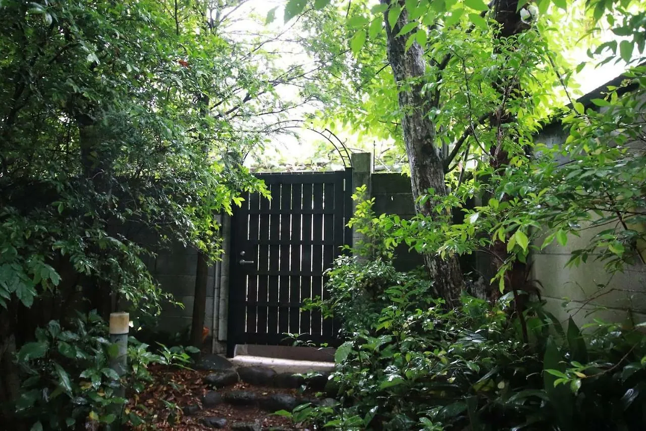 Yamaguchi House Annex, Private House With Onsen Villa Hakone Holiday home